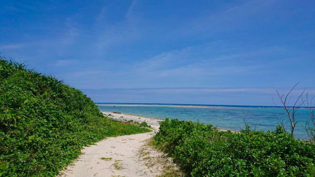2019新築 ! Guest House Holoholo Beach Side Ishigaki  Екстер'єр фото